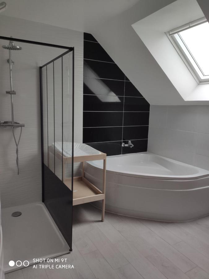 La Grande Baie Spa Privatif A 15 Min Du Mt St Michel Pleine-Fougeres Exterior photo